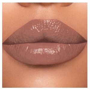 Jeffree Star Supreme Gloss color Tea Bag.